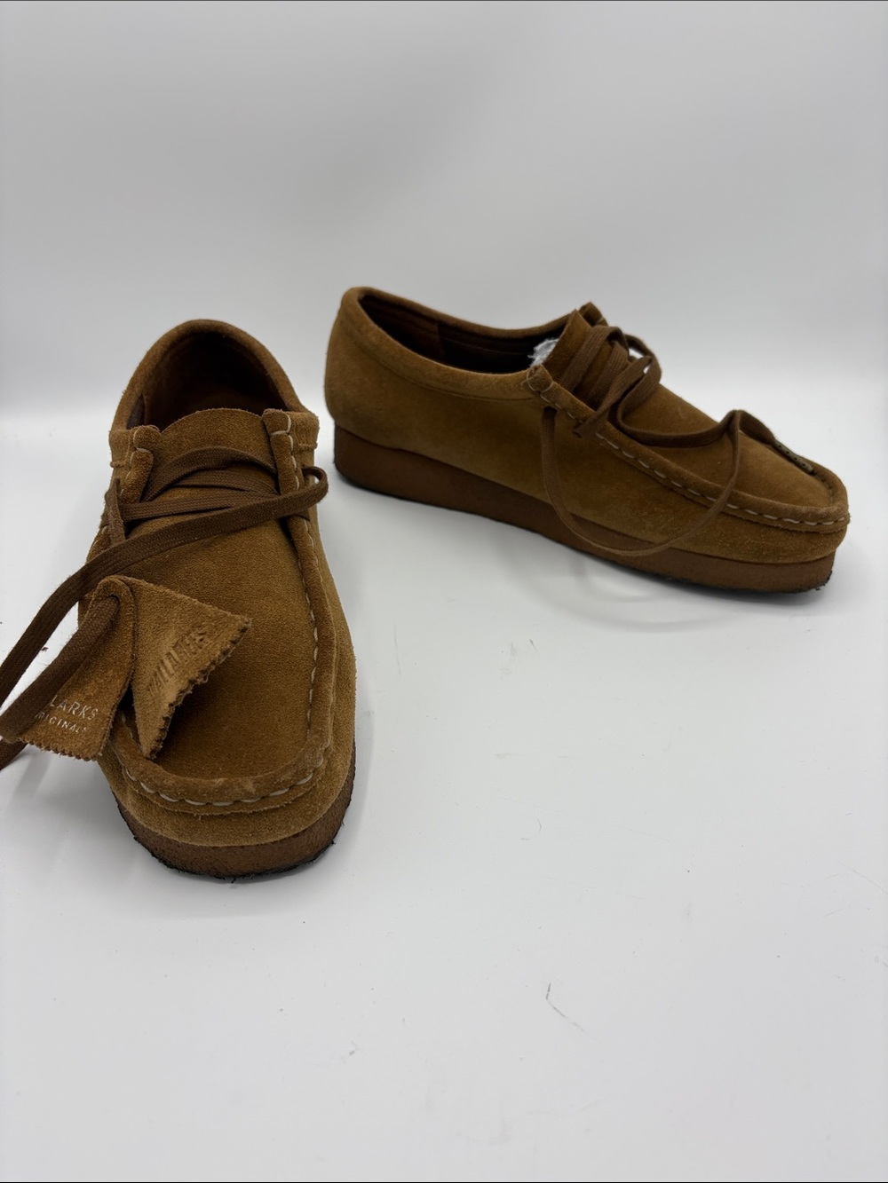 Clarks
Cola Suede Wallabee Moccasins - size 9.5